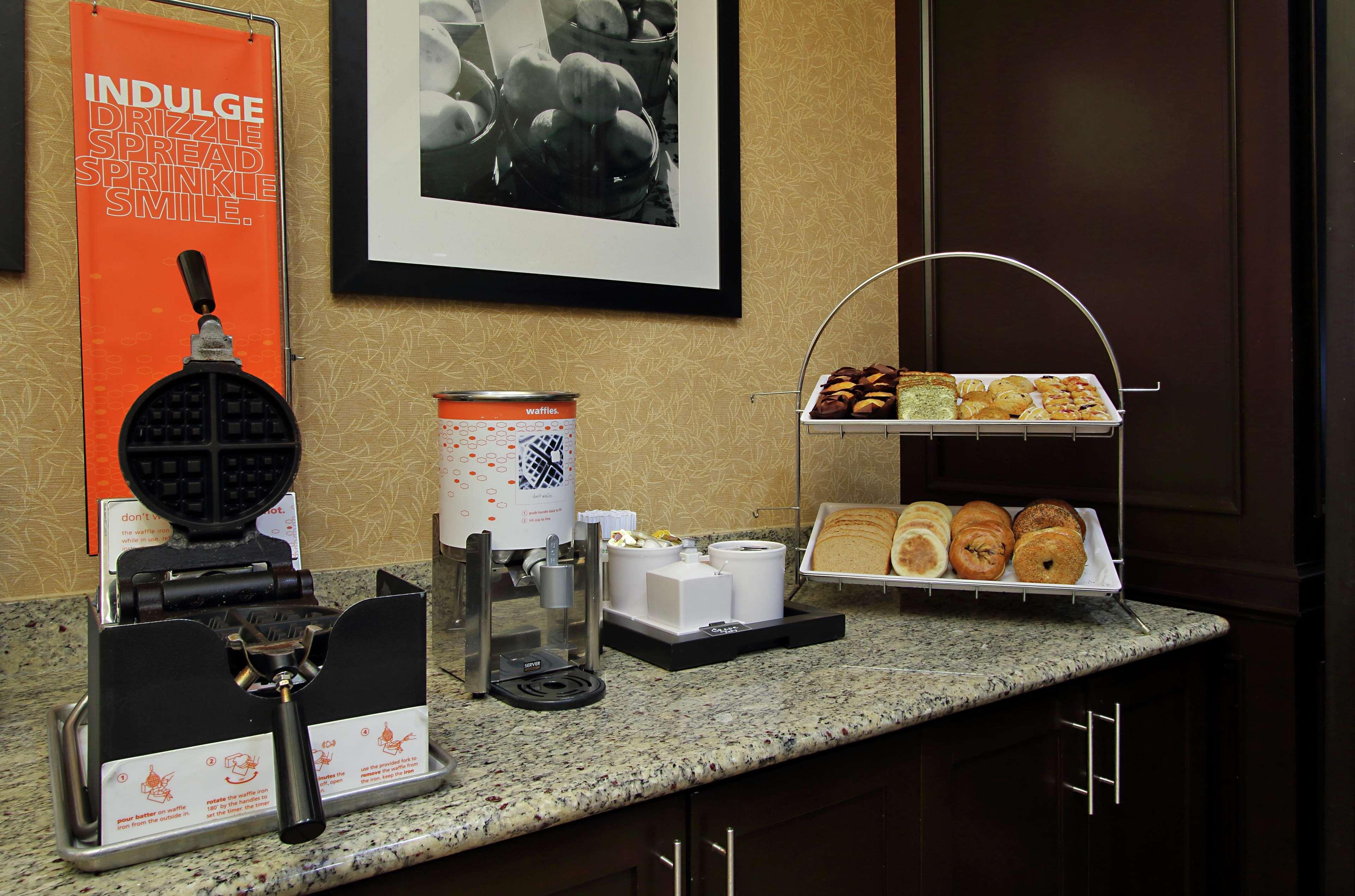 Hampton Inn & Suites Buffalo Zewnętrze zdjęcie