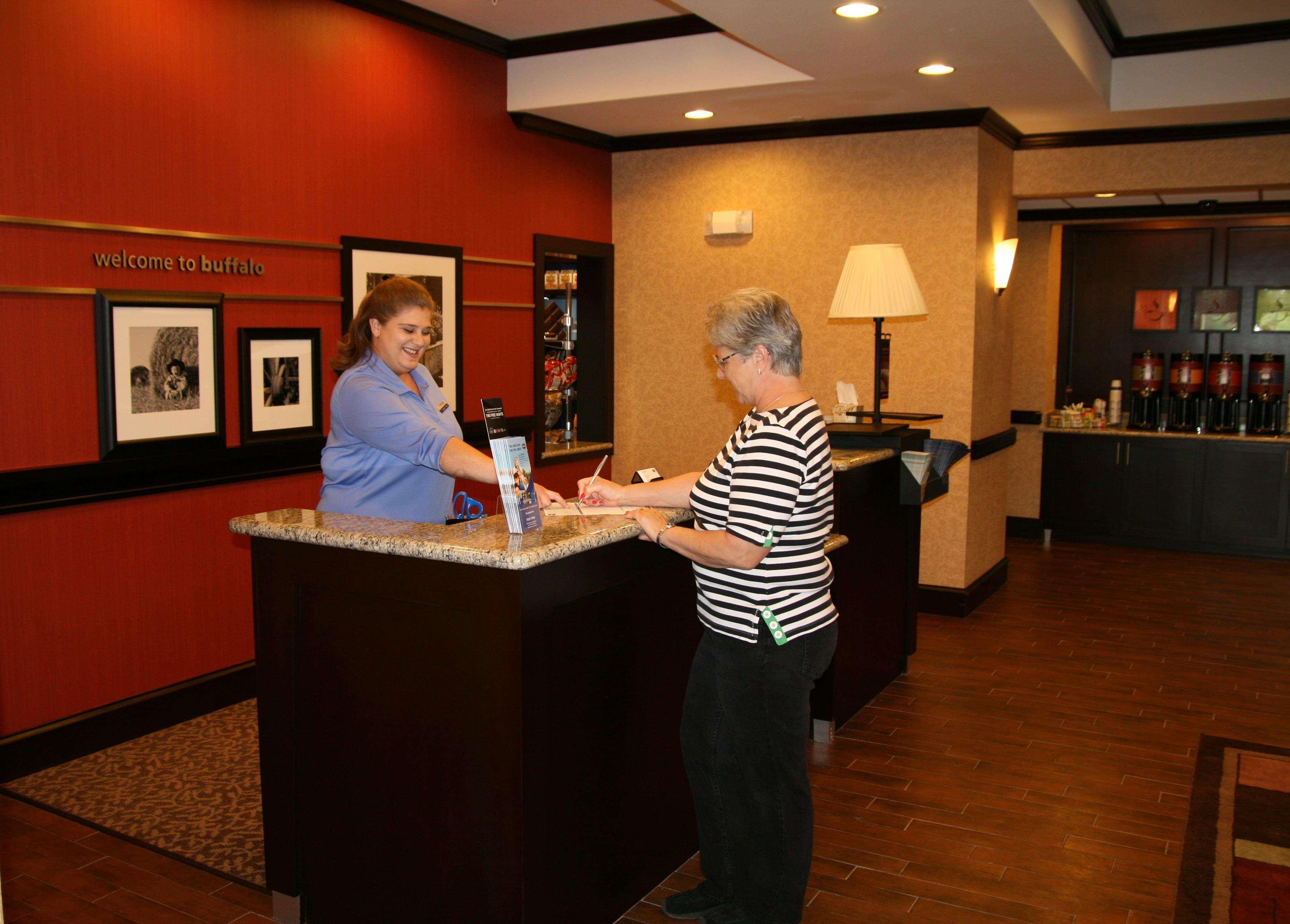Hampton Inn & Suites Buffalo Zewnętrze zdjęcie