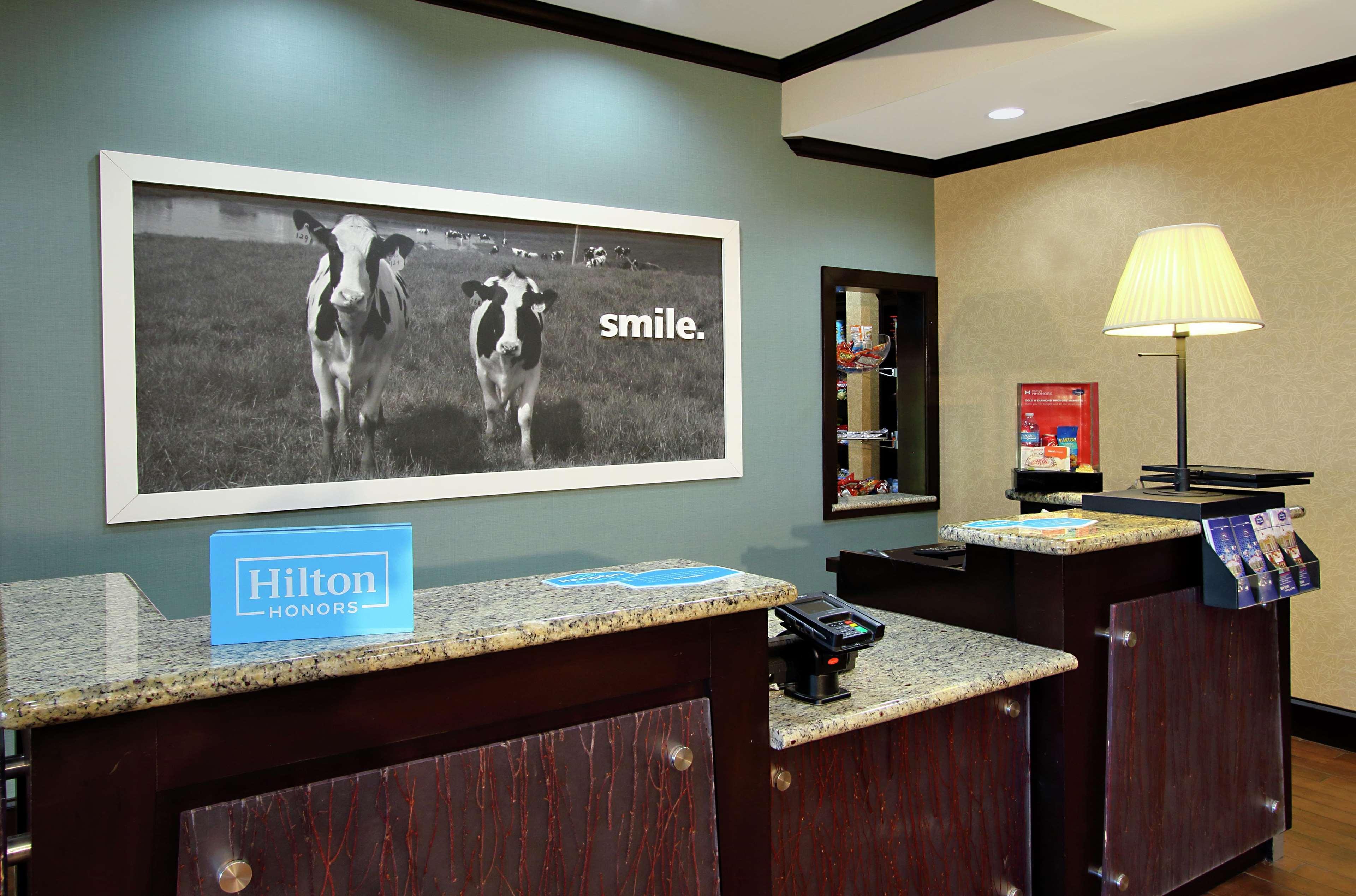 Hampton Inn & Suites Buffalo Zewnętrze zdjęcie